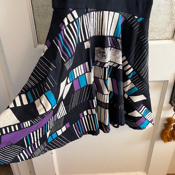 Nooworks Geometric Fit & Flare Dress - Size M - Picture 4 of 6